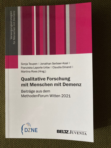 Cover des Buchs "Qualitative Forschung mit Menschen mit Demenz"