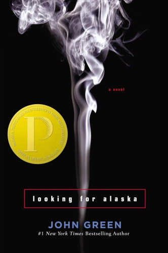 Front cover of Looking for Alaska by John Green