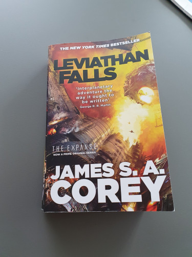 The image shows the cover of the book Leviathan Falls by James S. A. Corey