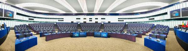 A 180 ° view of the European Parliament’s hemicycle in Strasbourg from the point of view of the central podium. 