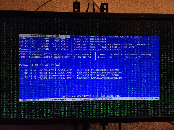 a crashed memtest86+ with green glitches all over the screen