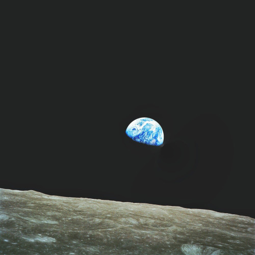 A view of the earth from moon.