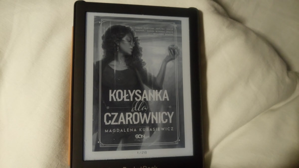 Okładka e-booka "Kołysanka dla Czarownicy" Magdaleny Kubasiewicz